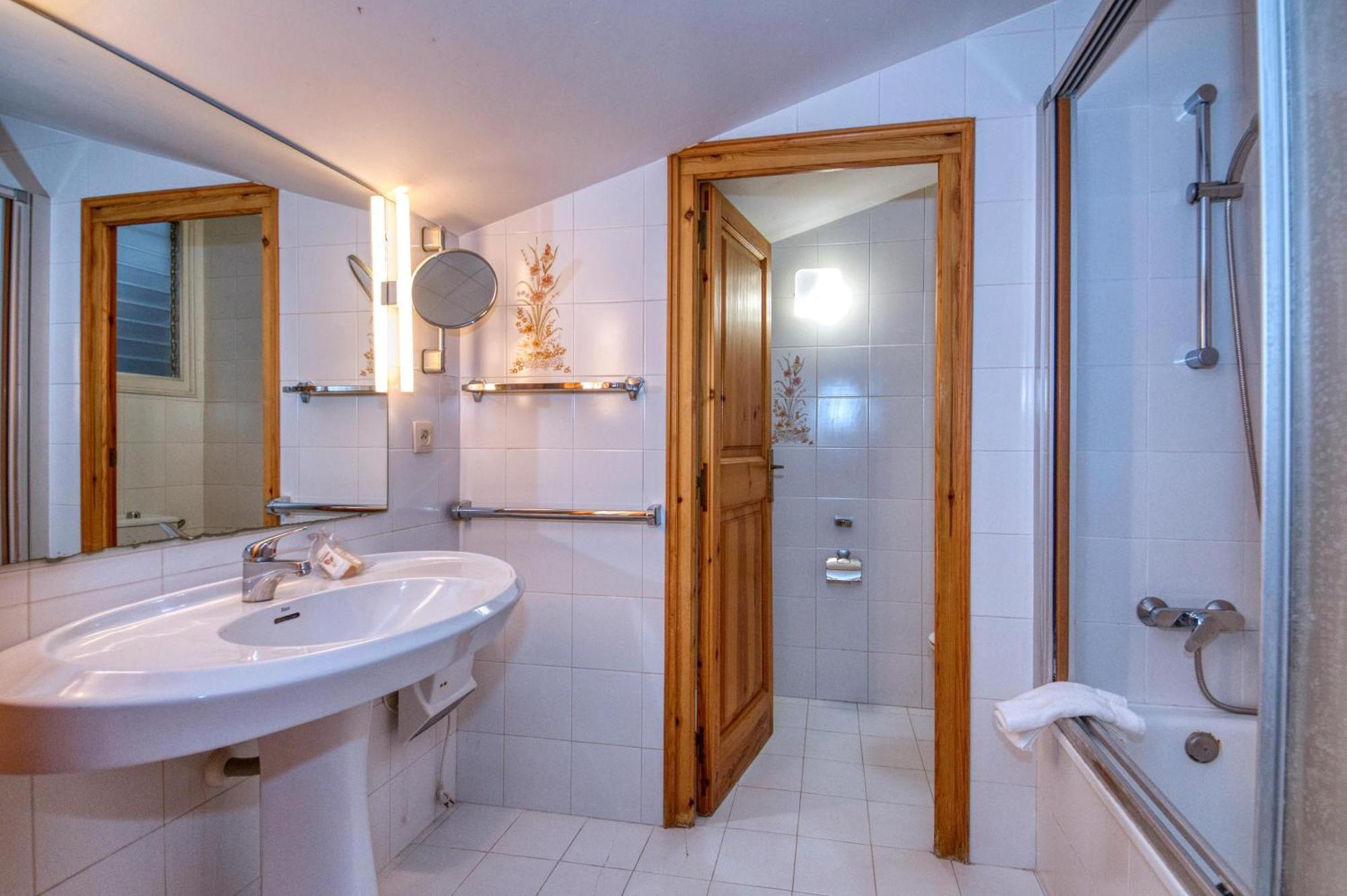 Apartaments Can Niell Calella De Palafrugell Eksteriør bilde